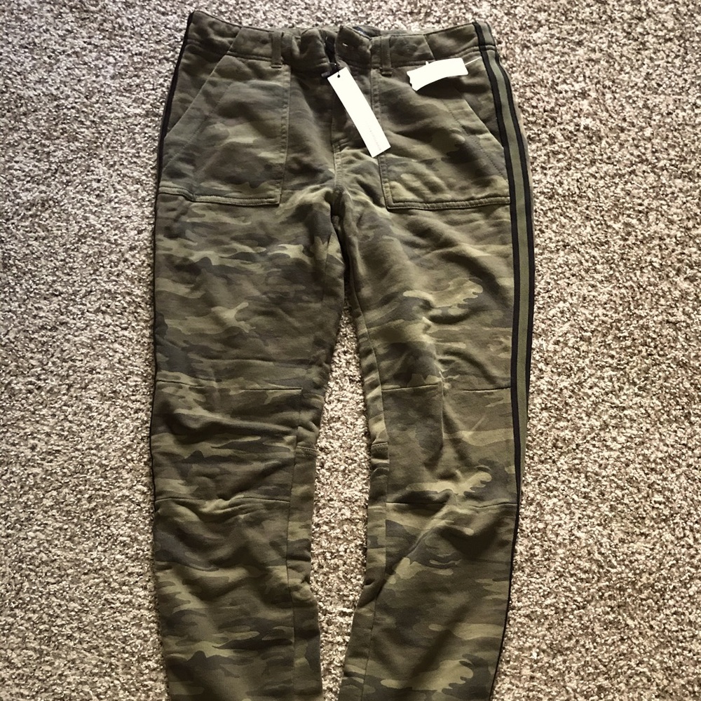 Anthropologie. Sanctuary camo pants NEW!!